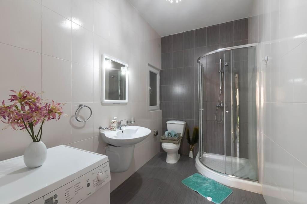 Modern Apt. Close To The Square St. Paul's Bay Esterno foto