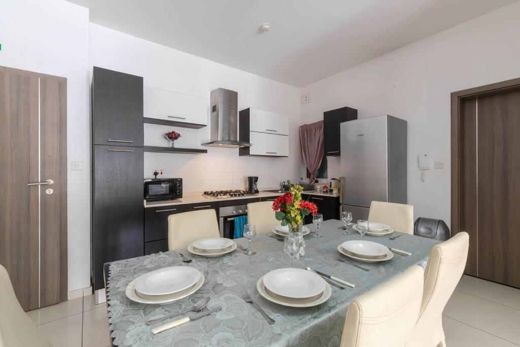 Modern Apt. Close To The Square St. Paul's Bay Esterno foto