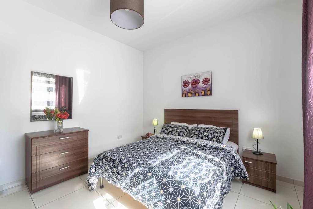 Modern Apt. Close To The Square St. Paul's Bay Esterno foto
