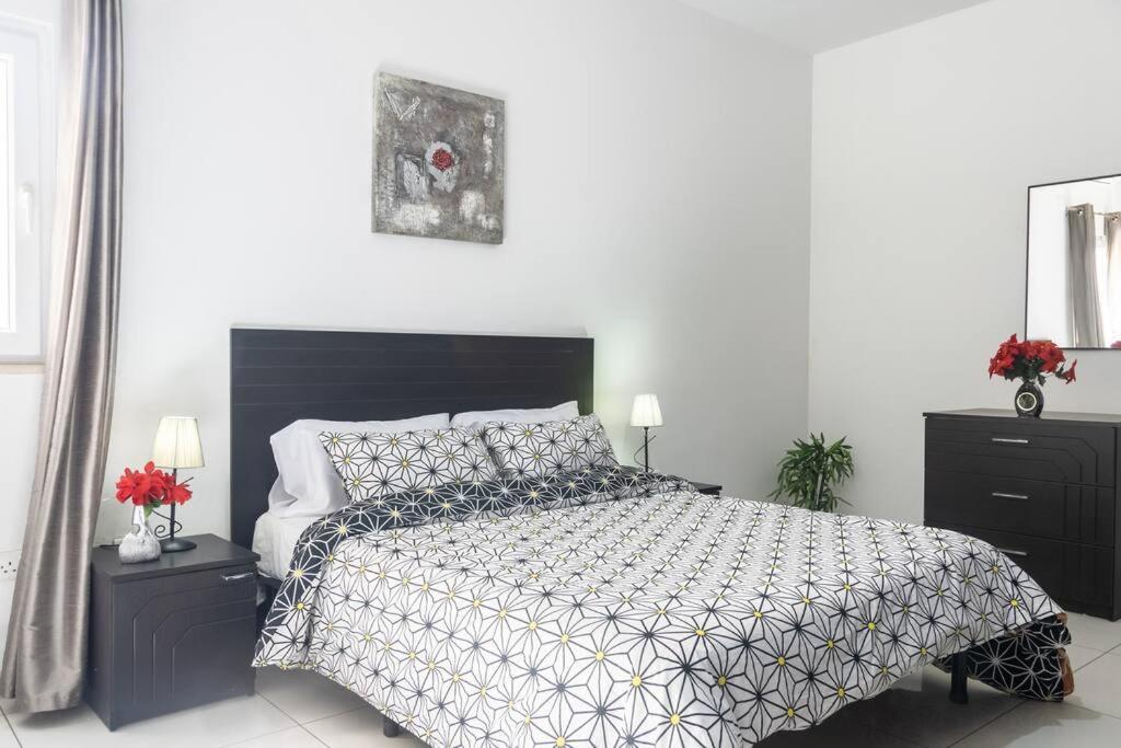 Modern Apt. Close To The Square St. Paul's Bay Esterno foto
