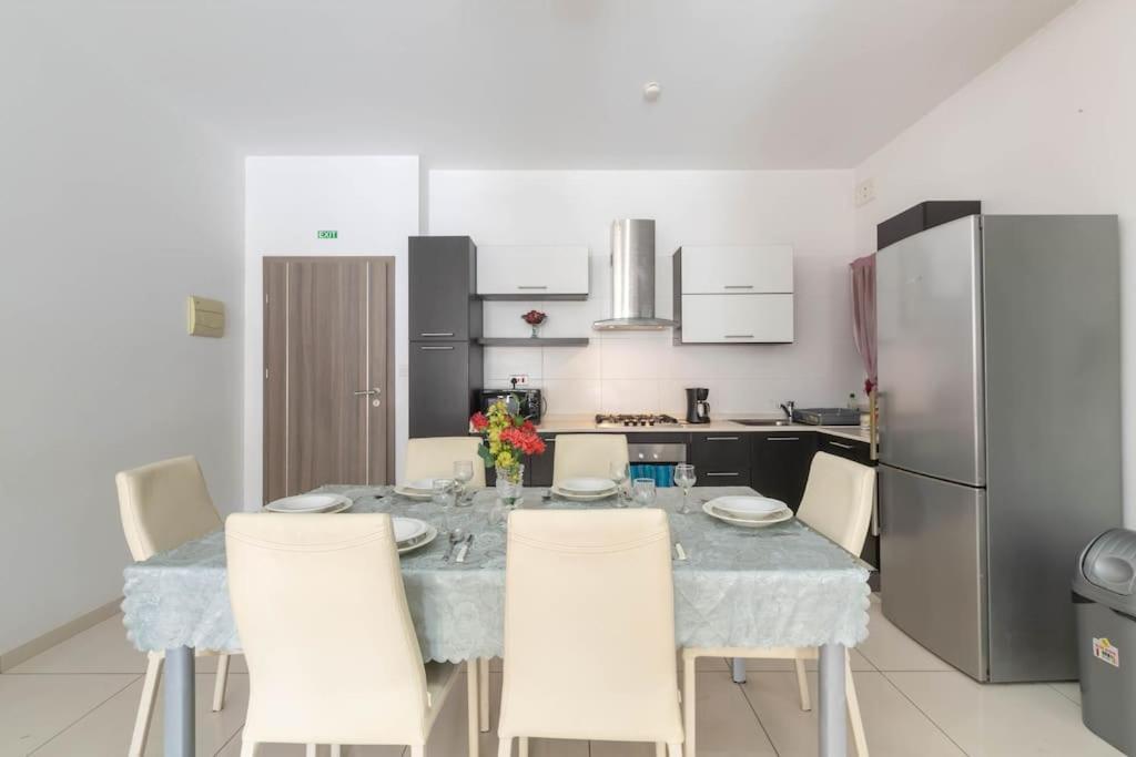 Modern Apt. Close To The Square St. Paul's Bay Esterno foto